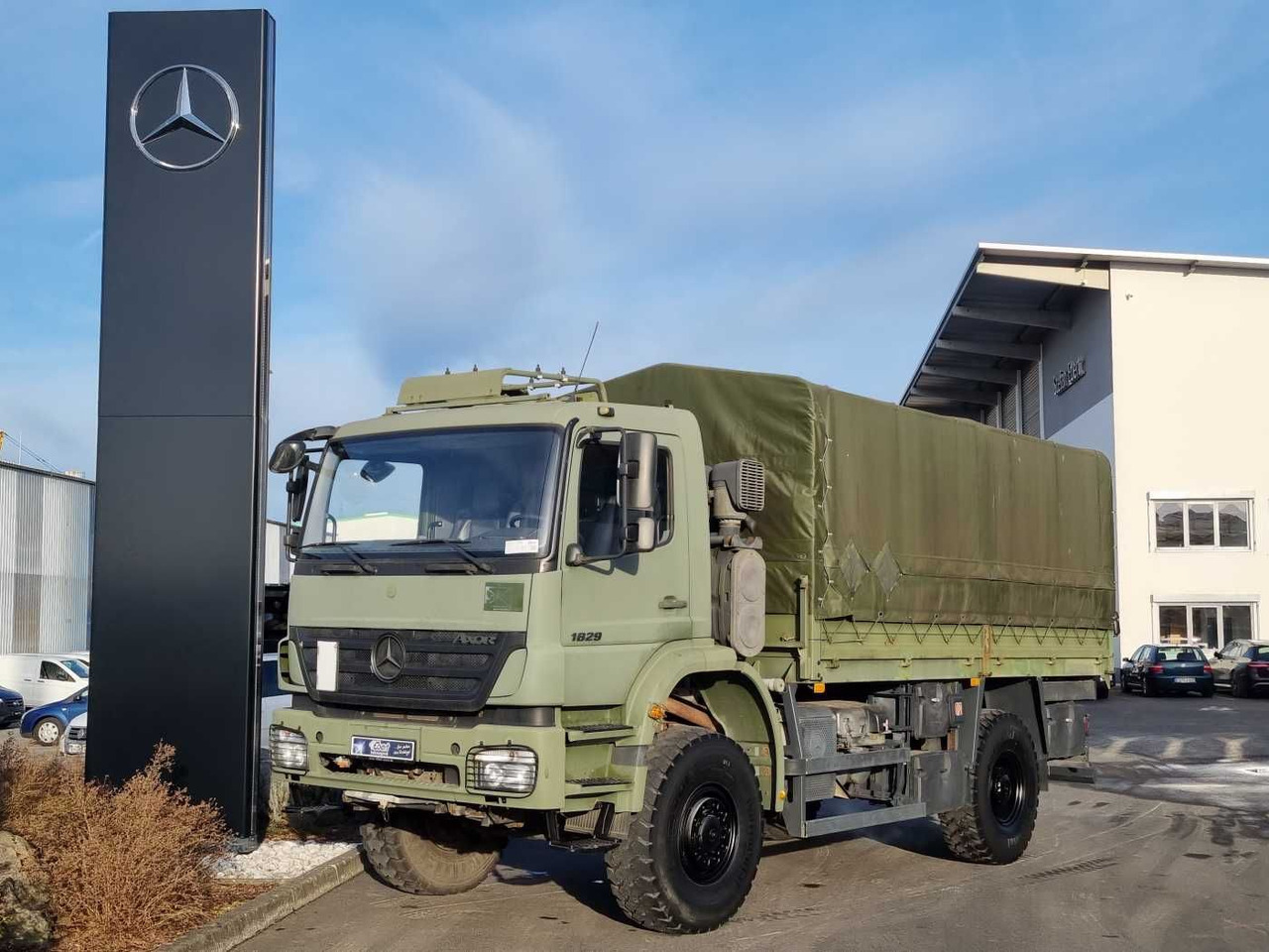 Mercedes-Benz Axor 1829 A 4x4 Pritsche/Plane 10 Stück - Plane LKW: das Bild 1 Mercedes-Benz Axor 1829 A 4x4 Pritsche/Plane 10 Stück - Plane LKW: das Bild 1