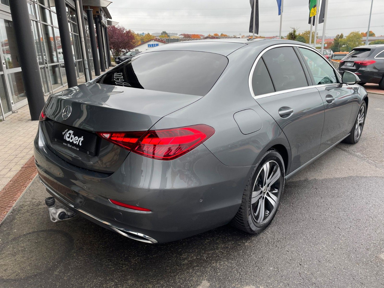 Mercedes-Benz C 180 AVANTGARDE R-Kamera+AHK+TOTW+Ambiente - Limousine: das Bild 4 Mercedes-Benz C 180 AVANTGARDE R-Kamera+AHK+TOTW+Ambiente - Limousine: das Bild 4