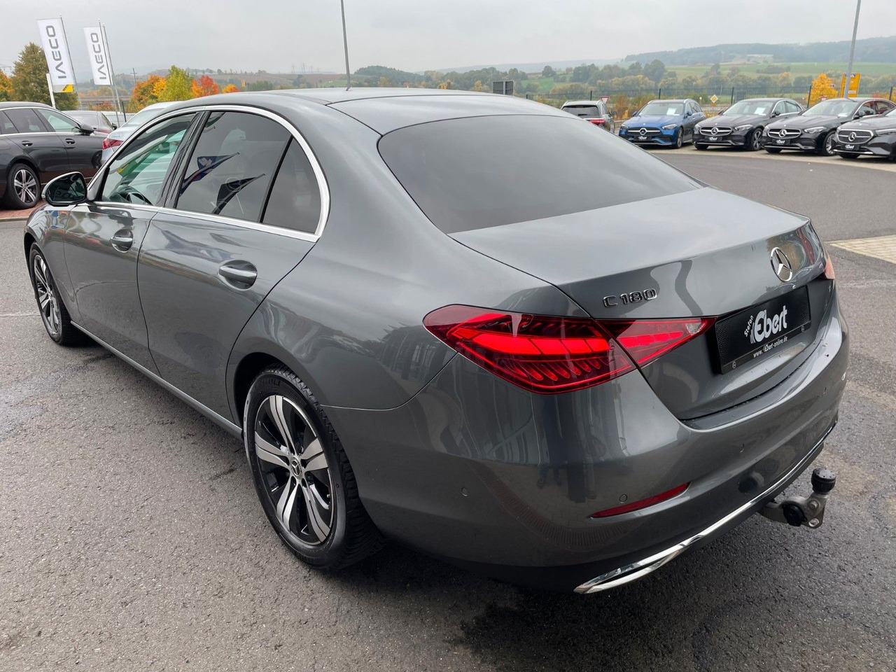 Mercedes-Benz C 180 AVANTGARDE R-Kamera+AHK+TOTW+Ambiente - Limousine: das Bild 3 Mercedes-Benz C 180 AVANTGARDE R-Kamera+AHK+TOTW+Ambiente - Limousine: das Bild 3