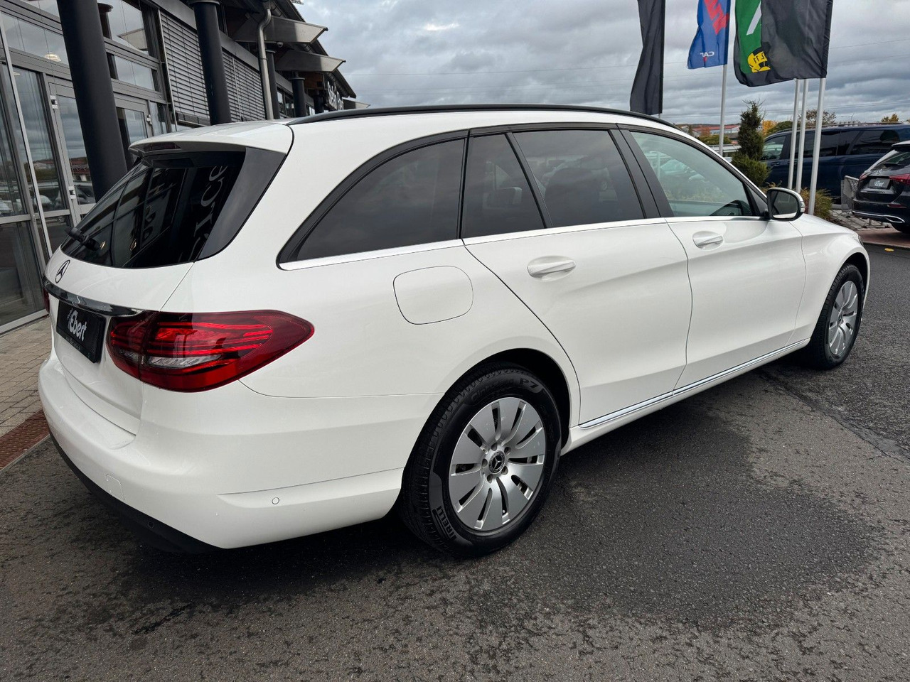 Mercedes-Benz C 180d T LED+RKamera+SHZ+DAB - Kombi: das Bild 4 Mercedes-Benz C 180d T LED+RKamera+SHZ+DAB - Kombi: das Bild 4