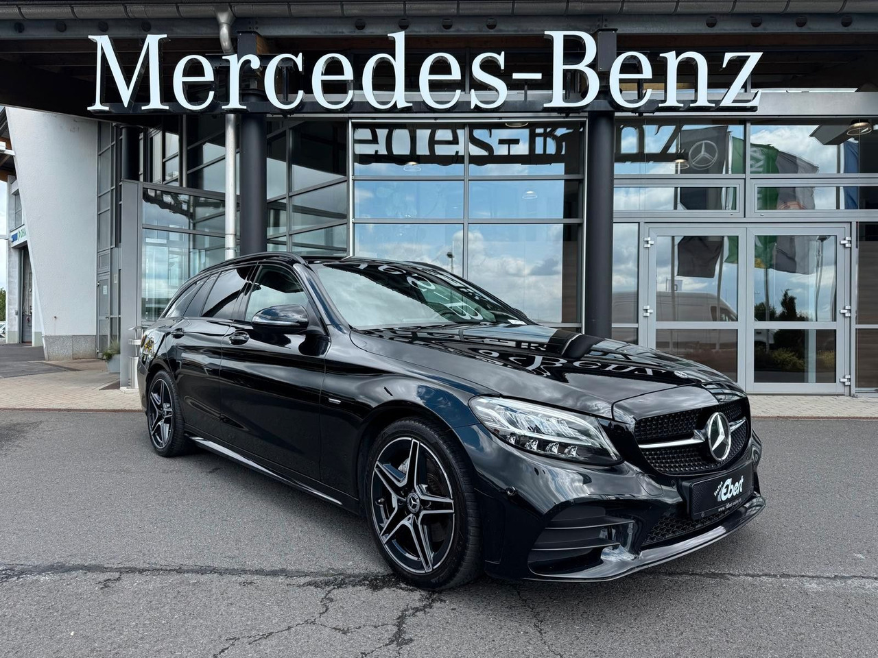 Mercedes-Benz C 220d NightEdition+AMG+Distr+SportfahrW+RFK - Kombi: das Bild 1 Mercedes-Benz C 220d NightEdition+AMG+Distr+SportfahrW+RFK - Kombi: das Bild 1