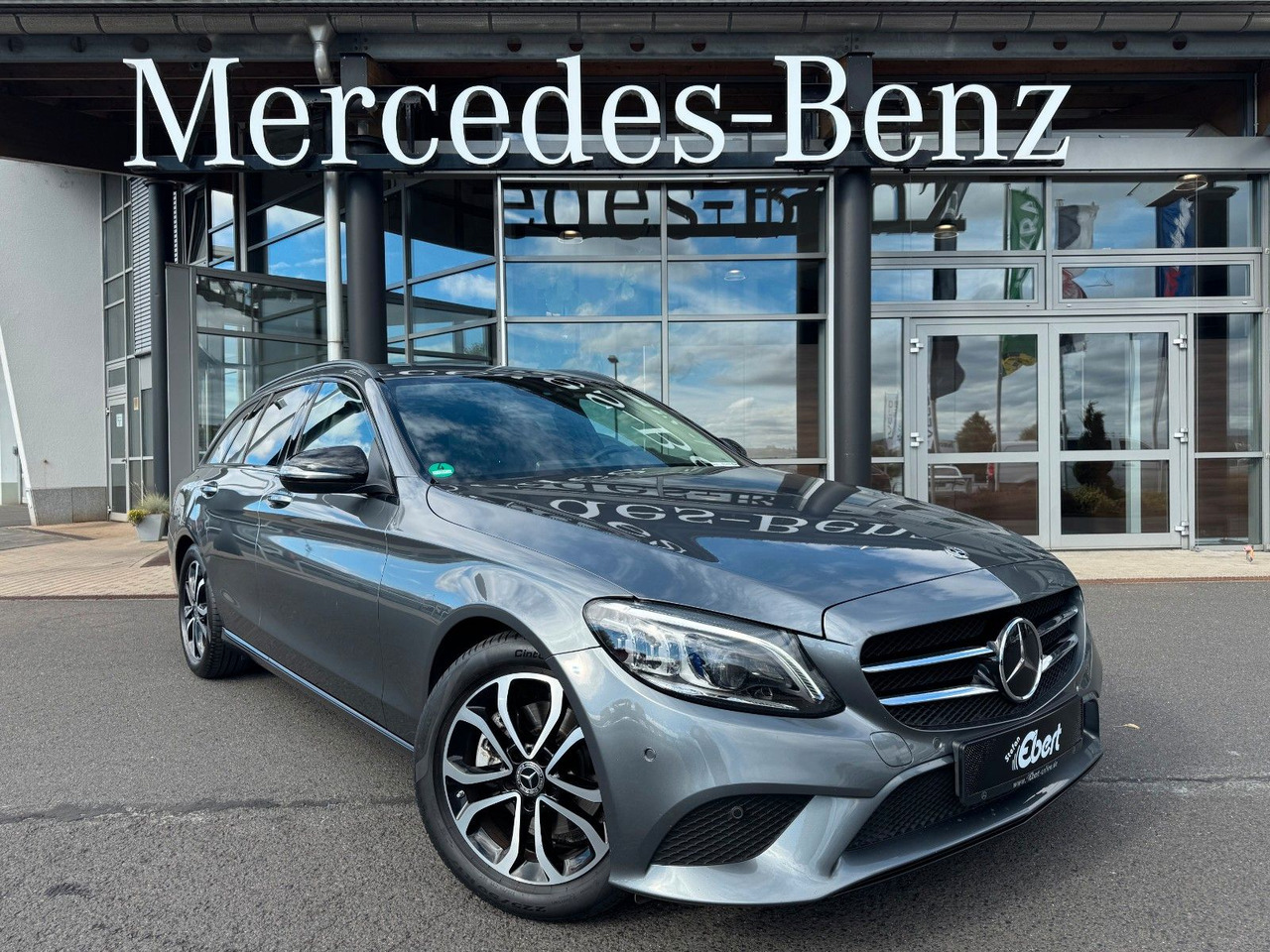 Mercedes-Benz C 220d T Avantgarde+DistrPlus+AHK+MultiB+RFK - Kombi: das Bild 1 Mercedes-Benz C 220d T Avantgarde+DistrPlus+AHK+MultiB+RFK - Kombi: das Bild 1