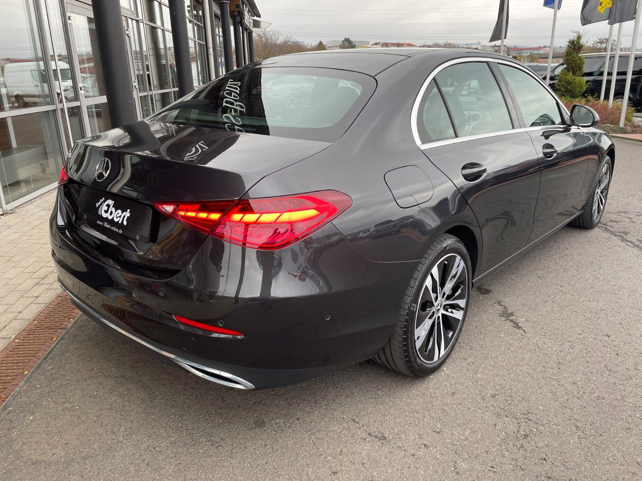 Mercedes-Benz C 300 e Avantgarde Digital+S-Dach+AHK+Distr+ - Limousine: das Bild 5 Mercedes-Benz C 300 e Avantgarde Digital+S-Dach+AHK+Distr+ - Limousine: das Bild 5