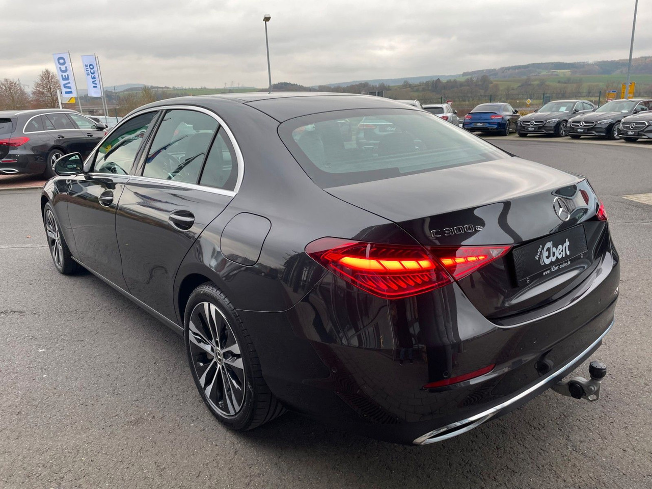 Mercedes-Benz C 300 e Avantgarde Digital+S-Dach+AHK+Distr+ - Limousine: das Bild 3 Mercedes-Benz C 300 e Avantgarde Digital+S-Dach+AHK+Distr+ - Limousine: das Bild 3