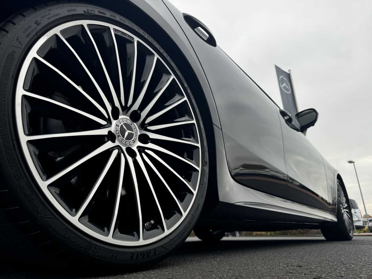 Mercedes-Benz CLS 400d AMG+Burmester+AirM+360+ Memory+Night - PKW: das Bild 5 Mercedes-Benz CLS 400d AMG+Burmester+AirM+360+ Memory+Night - PKW: das Bild 5