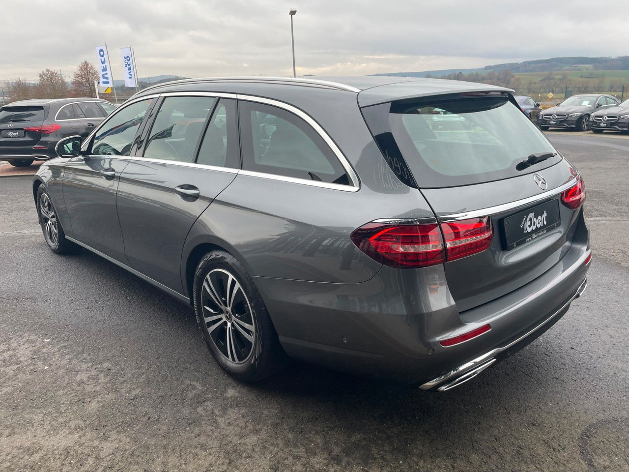 Mercedes-Benz E 220 d T Pano+Ambiente+Distr+360°+Comand+DAB - Kombi: das Bild 3 Mercedes-Benz E 220 d T Pano+Ambiente+Distr+360°+Comand+DAB - Kombi: das Bild 3