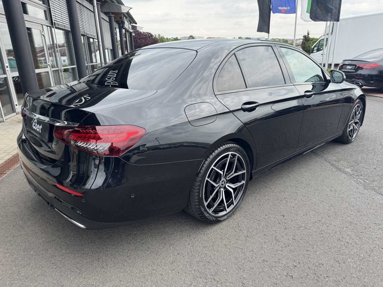 Mercedes-Benz E 220d AMG+Pano+Distr+Multibeam+RFK+Night - Limousine: das Bild 3 Mercedes-Benz E 220d AMG+Pano+Distr+Multibeam+RFK+Night - Limousine: das Bild 3