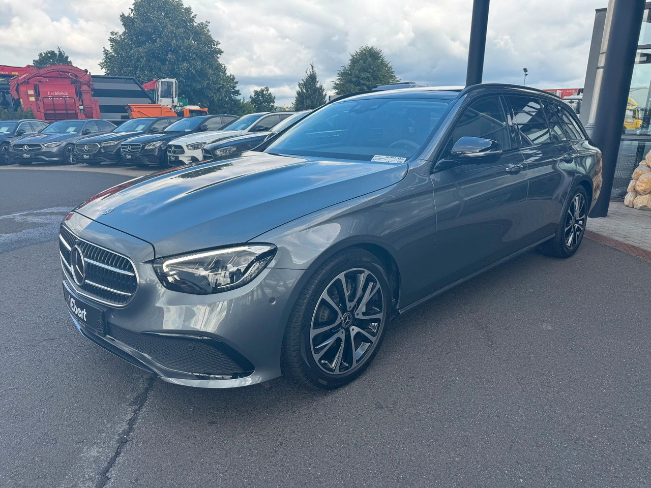 Mercedes-Benz E 220d Avantgarde+DistrPlus+Pano+Burm+360+Night - Kombi: das Bild 2 Mercedes-Benz E 220d Avantgarde+DistrPlus+Pano+Burm+360+Night - Kombi: das Bild 2