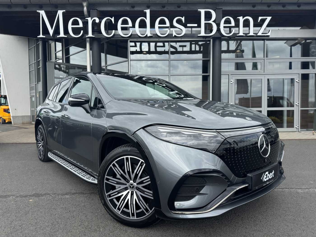 Mercedes-Benz EQS SUV 450 4M AMG+Pano+Distr+Offroad+HUD+360 - SUV/ Geländewagen: das Bild 1 Mercedes-Benz EQS SUV 450 4M AMG+Pano+Distr+Offroad+HUD+360 - SUV/ Geländewagen: das Bild 1