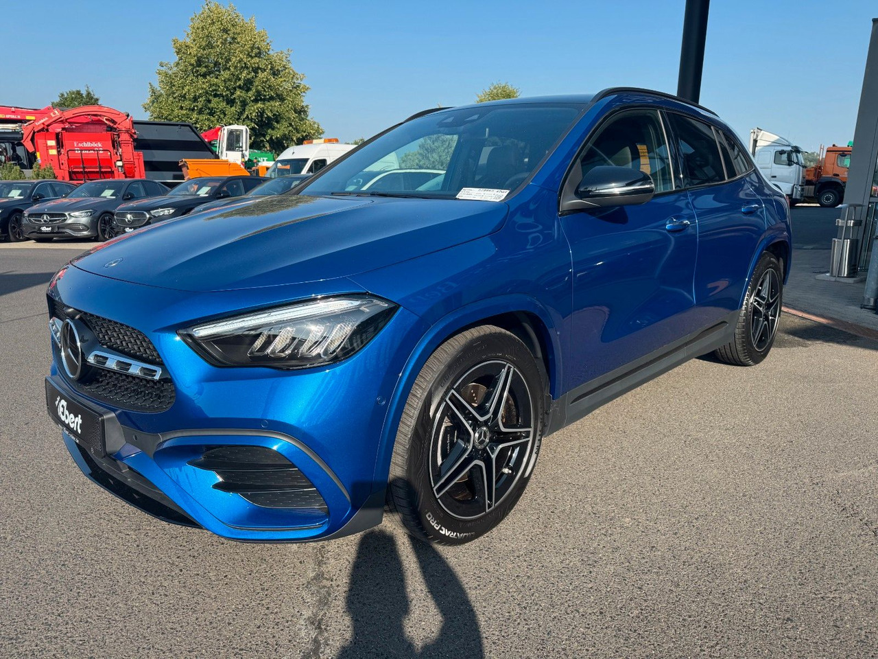 Mercedes-Benz GLA 200 AMG+PANO+DistrPlus+RFK+Night - SUV/ Geländewagen: das Bild 2 Mercedes-Benz GLA 200 AMG+PANO+DistrPlus+RFK+Night - SUV/ Geländewagen: das Bild 2