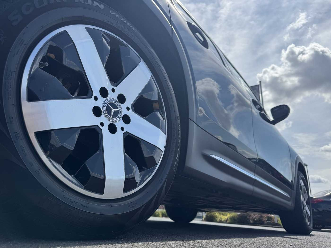 Mercedes-Benz GLB 180 Progressive+AHK+RKamera+LED+ IHC+DAB - SUV/ Geländewagen: das Bild 5 Mercedes-Benz GLB 180 Progressive+AHK+RKamera+LED+ IHC+DAB - SUV/ Geländewagen: das Bild 5