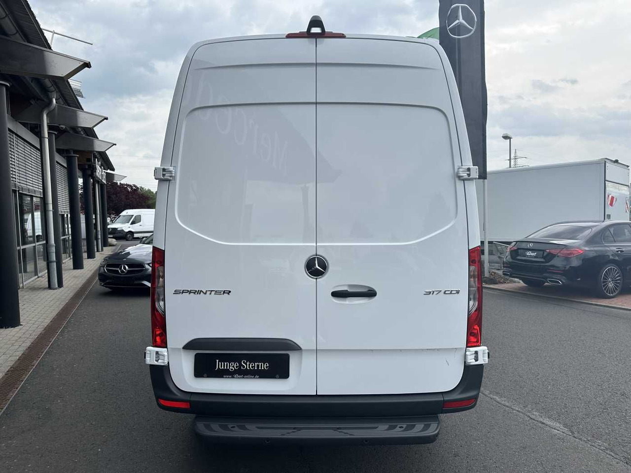 Mercedes-Benz Sprinter 317 CDI 3665 9G Klima 360 MBUX SHZ - Kastenwagen: das Bild 5 Mercedes-Benz Sprinter 317 CDI 3665 9G Klima 360 MBUX SHZ - Kastenwagen: das Bild 5