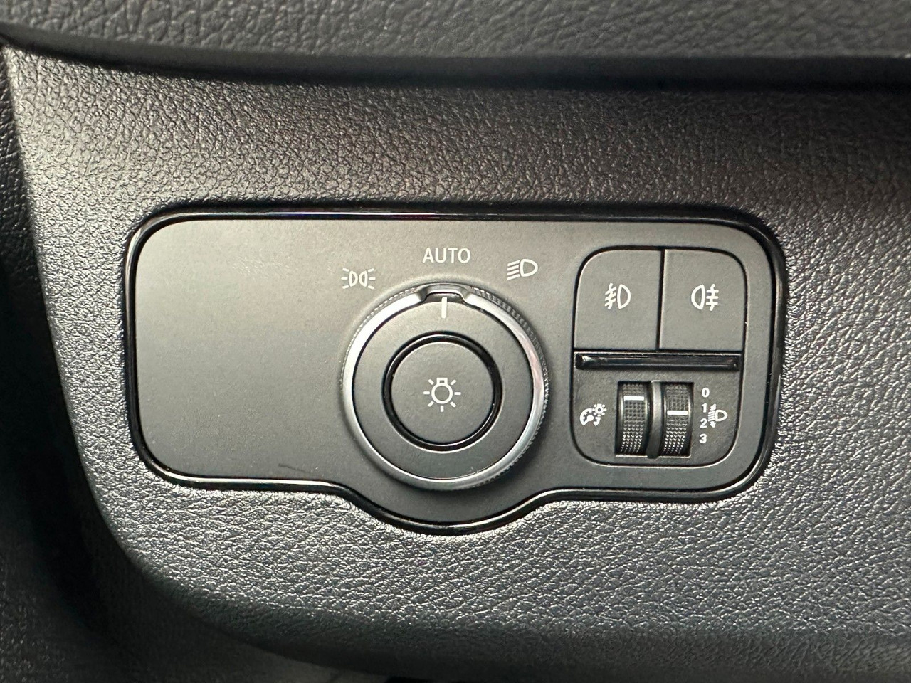 Kastenwagen Mercedes-Benz Sprinter 317 CDI 3665 9G Klima 360 SHZ Tempomat: das Bild 20