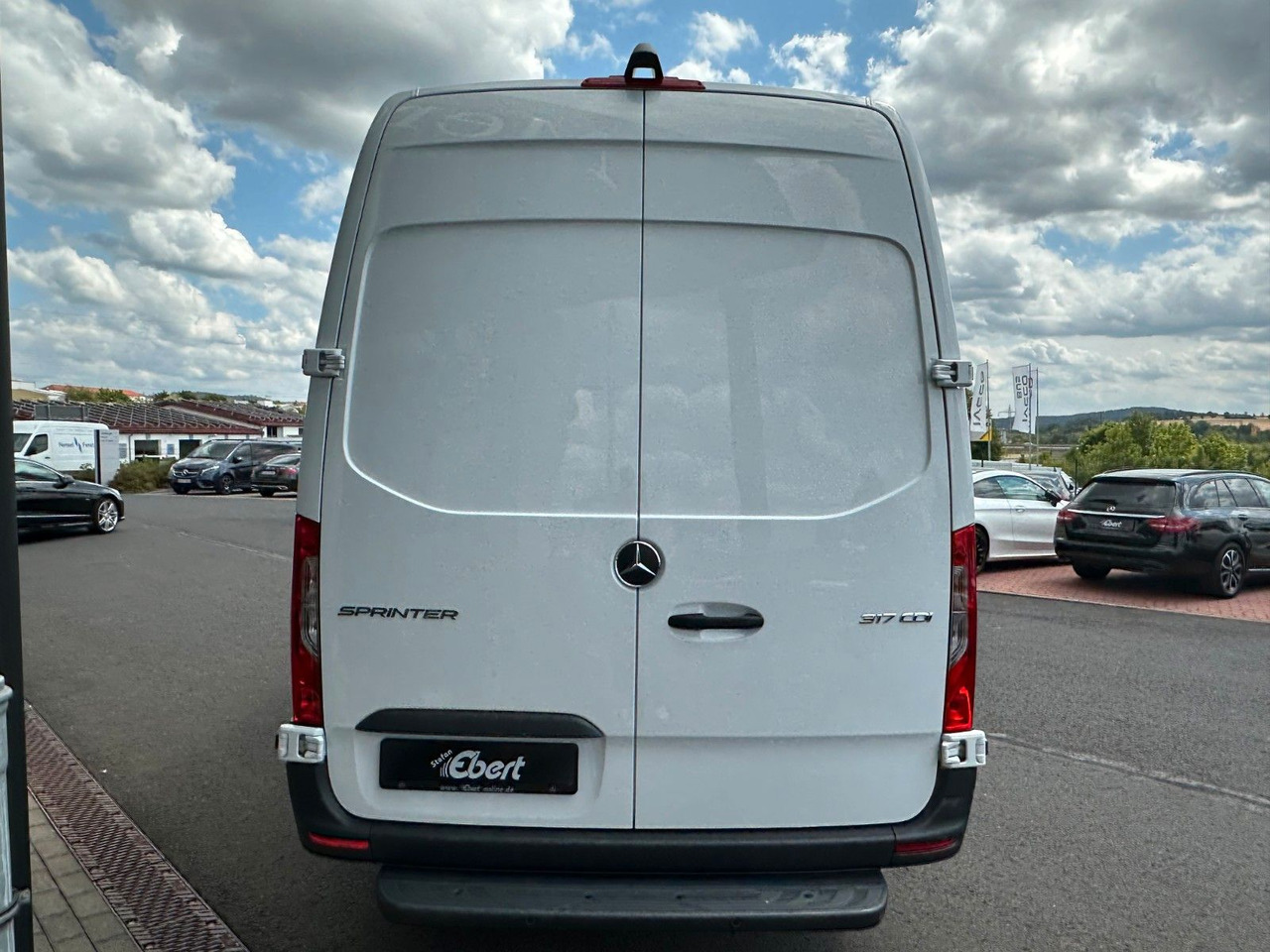 Mercedes-Benz Sprinter 317 CDI 4325 Klima Schwing 360 SHZ Temp - Kastenwagen: das Bild 5 Mercedes-Benz Sprinter 317 CDI 4325 Klima Schwing 360 SHZ Temp - Kastenwagen: das Bild 5