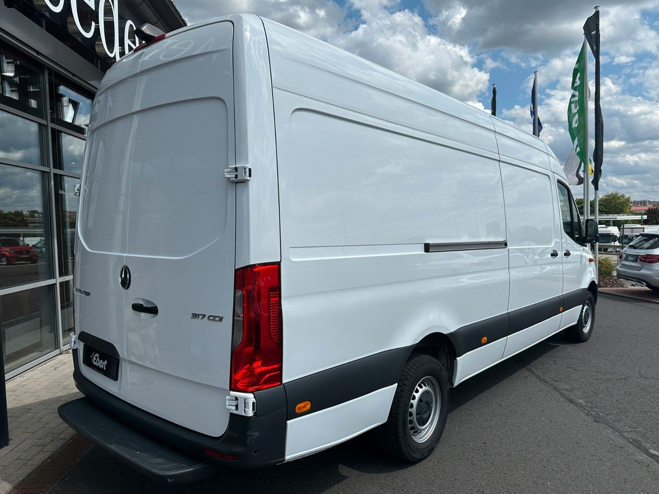 Mercedes-Benz Sprinter 317 CDI 4325 Klima Schwing 360 SHZ Temp - Kastenwagen: das Bild 4 Mercedes-Benz Sprinter 317 CDI 4325 Klima Schwing 360 SHZ Temp - Kastenwagen: das Bild 4