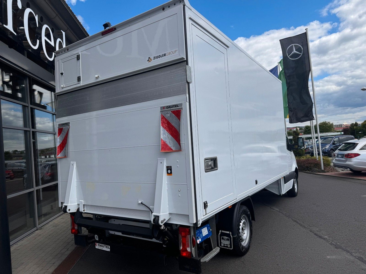 Mercedes-Benz Sprinter 317 CDI 4325 Koffer LBW Klima Kamera - Koffer Transporter: das Bild 5 Mercedes-Benz Sprinter 317 CDI 4325 Koffer LBW Klima Kamera - Koffer Transporter: das Bild 5