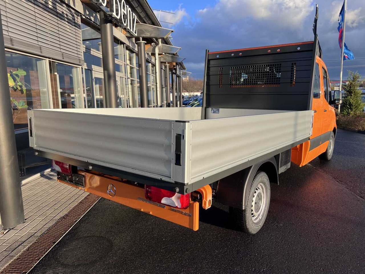 Mercedes-Benz Sprinter 317 CDI DoKa 4325 Klima MBUX Stdheiz - Planen Transporter, Transporter mit Doppelkabine: das Bild 4 Mercedes-Benz Sprinter 317 CDI DoKa 4325 Klima MBUX Stdheiz - Planen Transporter, Transporter mit Doppelkabine: das Bild 4