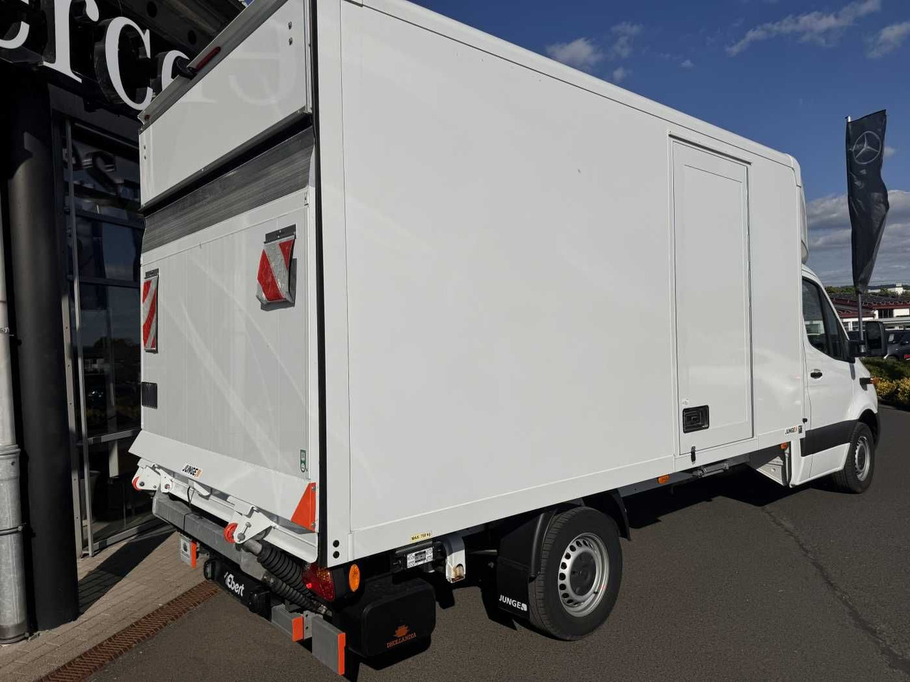 Mercedes-Benz Sprinter 317 CDI Koffer LBW Schwing Klima Kamera - Koffer Transporter: das Bild 4 Mercedes-Benz Sprinter 317 CDI Koffer LBW Schwing Klima Kamera - Koffer Transporter: das Bild 4