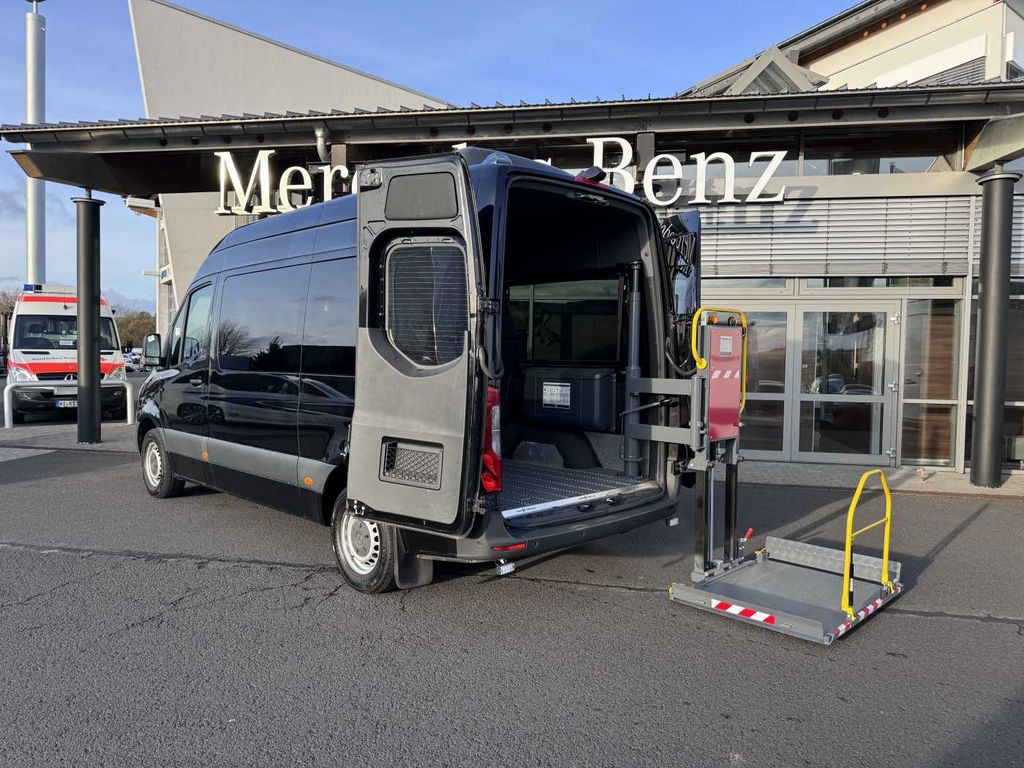 Mercedes-Benz Sprinter 317 CDI Rollstuhl-/Behinderten-Lift AMF Mercedes-Benz Sprinter 317 CDI Rollstuhl-/Behinderten-Lift AMF - Kleinbus, Personentransporter: das Bild 1 Mercedes-Benz Sprinter 317 CDI Rollstuhl-/Behinderten-Lift AMF Mercedes-Benz Sprinter 317 CDI Rollstuhl-/Behinderten-Lift AMF - Kleinbus, Personentransporter: das Bild 1