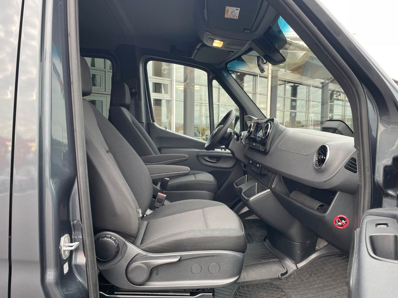 Leasing für  Mercedes-Benz Sprinter 317 CDI Tourer 3665 9G Kamera AHK3,5to Mercedes-Benz Sprinter 317 CDI Tourer 3665 9G Kamera AHK3,5to: das Bild 11