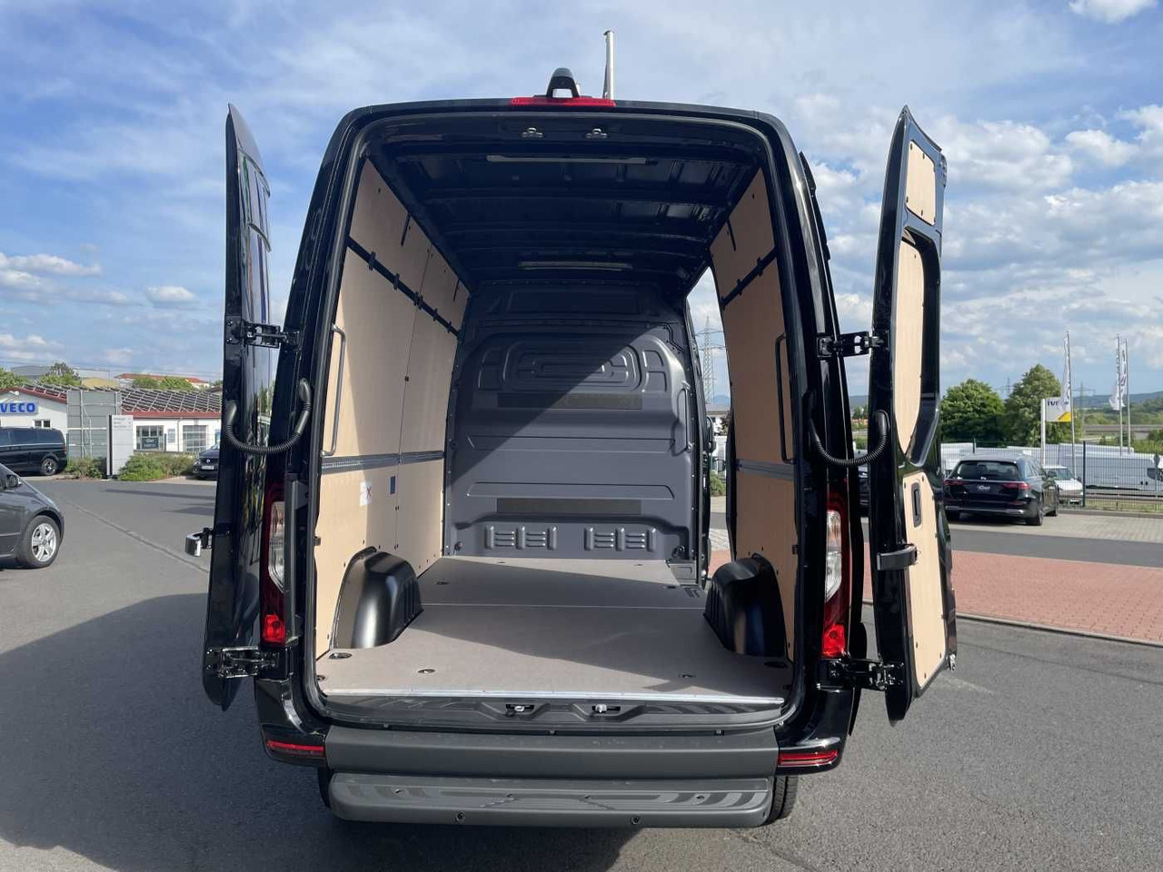 Kastenwagen Mercedes-Benz Sprinter 319 CDI 4x4 3665 Klima Kamera MBUX LED: das Bild 6