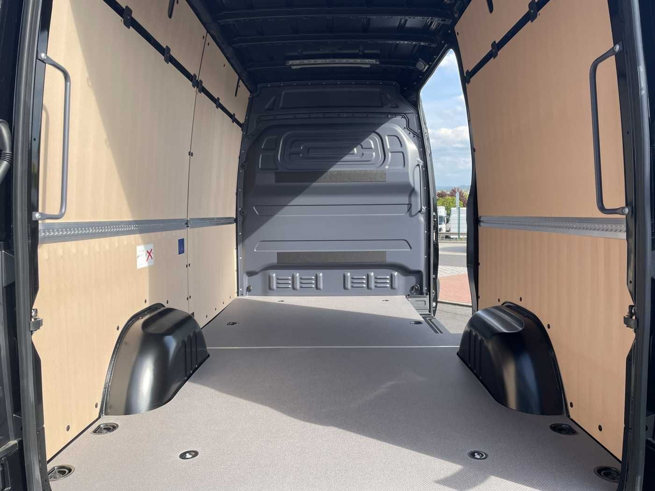 Kastenwagen Mercedes-Benz Sprinter 319 CDI 4x4 3665 Klima Kamera MBUX LED: das Bild 8