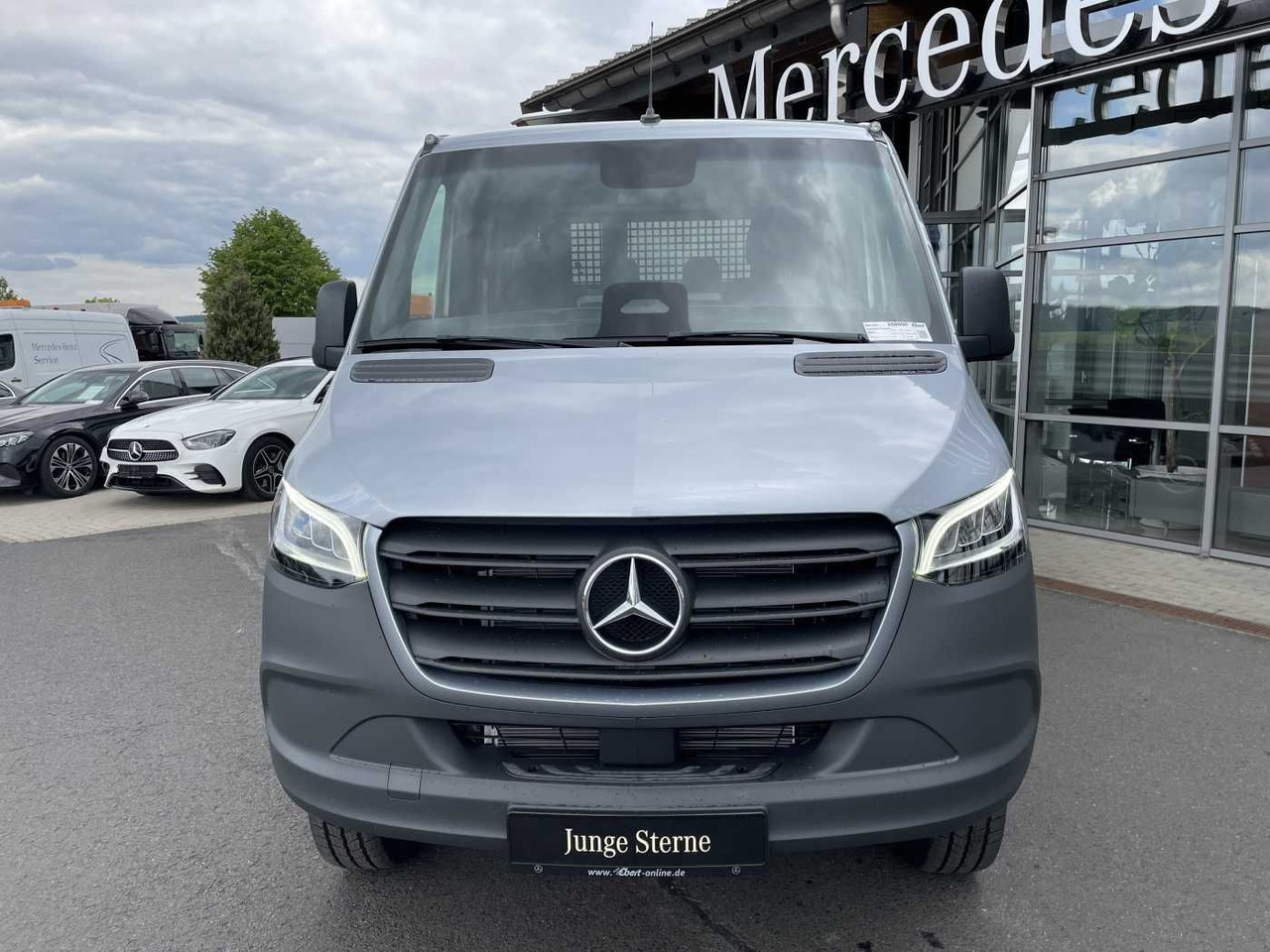 Mercedes-Benz Sprinter 319 CDI 4x4 DoKa Klima Stdheiz AHK LED - Planen Transporter: das Bild 2 Mercedes-Benz Sprinter 319 CDI 4x4 DoKa Klima Stdheiz AHK LED - Planen Transporter: das Bild 2