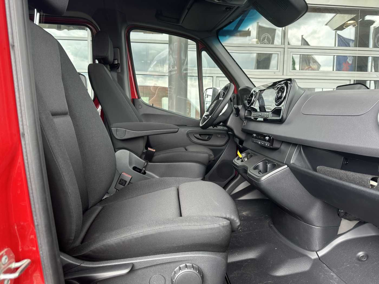 Pritsche Transporter, Transporter mit Doppelkabine Mercedes-Benz Sprinter 519 CDI 4x4 4325 DoKa AHK Klima Kamera: das Bild 10