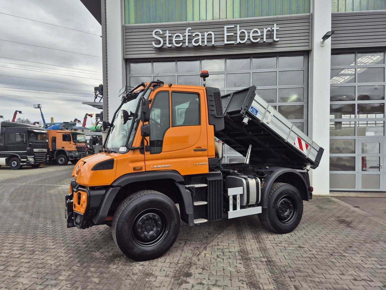 Mercedes-Benz Unimog U423 4x4 Hydrostat Zapfwelle - Kipper: das Bild 1 Mercedes-Benz Unimog U423 4x4 Hydrostat Zapfwelle - Kipper: das Bild 1