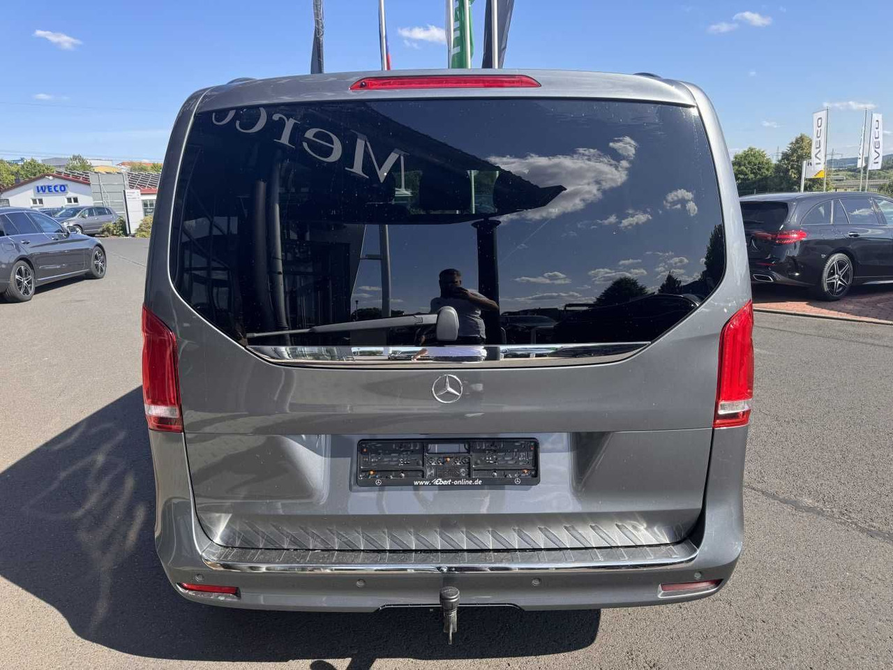 Mercedes-Benz V 220 d EDITION Liege-Paket AHK2,5 LED DAB MBUX - PKW: das Bild 5 Mercedes-Benz V 220 d EDITION Liege-Paket AHK2,5 LED DAB MBUX - PKW: das Bild 5