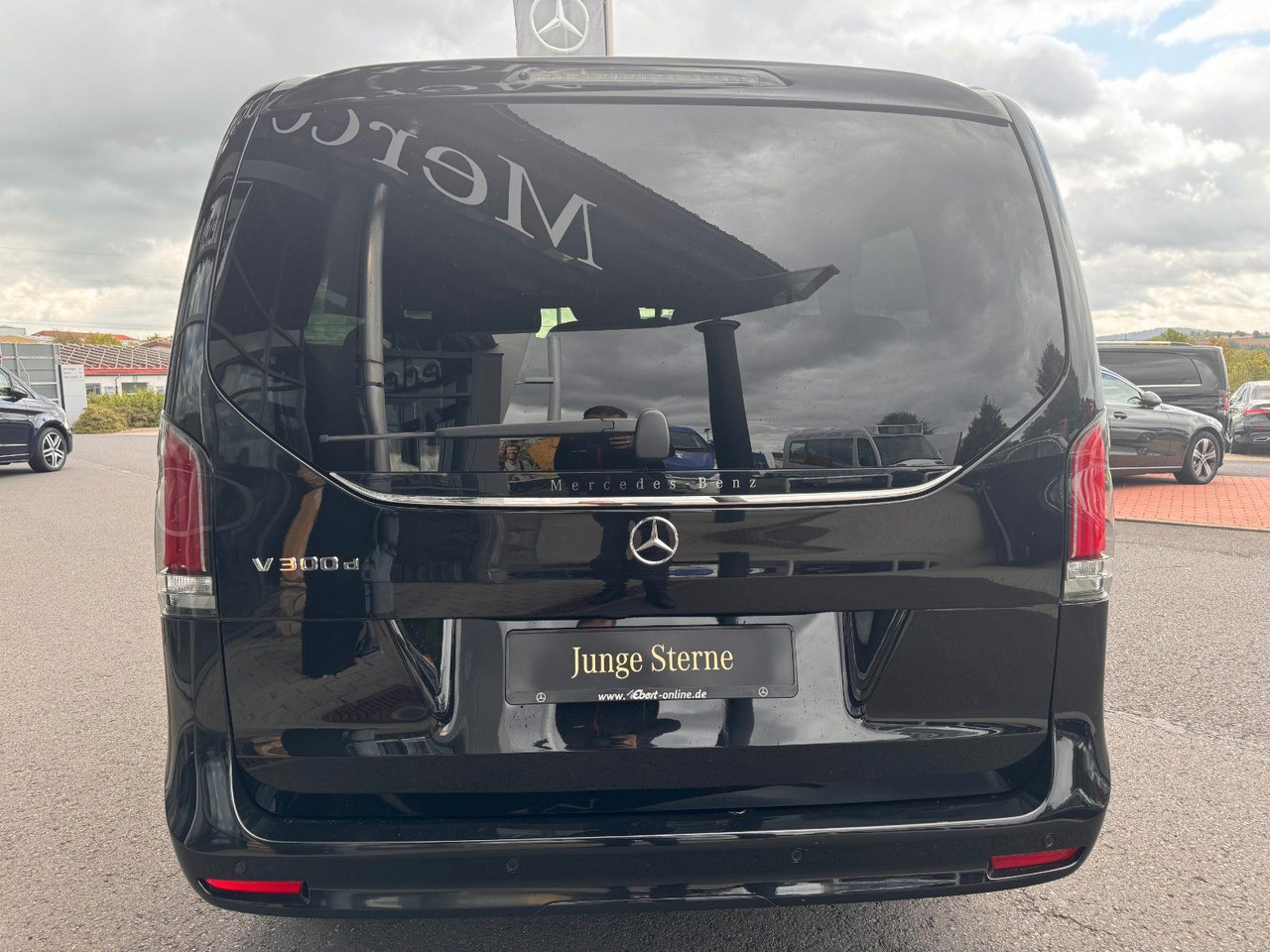 Mercedes-Benz V 300 d AVANTGARDE Extralang 360Kamera Standheiz - Kombi: das Bild 5 Mercedes-Benz V 300 d AVANTGARDE Extralang 360Kamera Standheiz - Kombi: das Bild 5