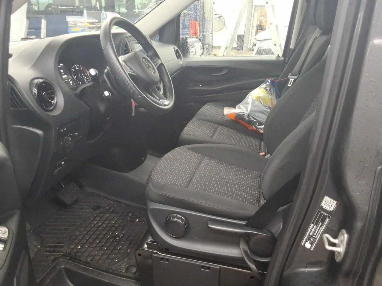 Mercedes-Benz Vito 116 CDI Tourer 2xKlima AHK Kamera Audio40 - Personentransporter: das Bild 5 Mercedes-Benz Vito 116 CDI Tourer 2xKlima AHK Kamera Audio40 - Personentransporter: das Bild 5