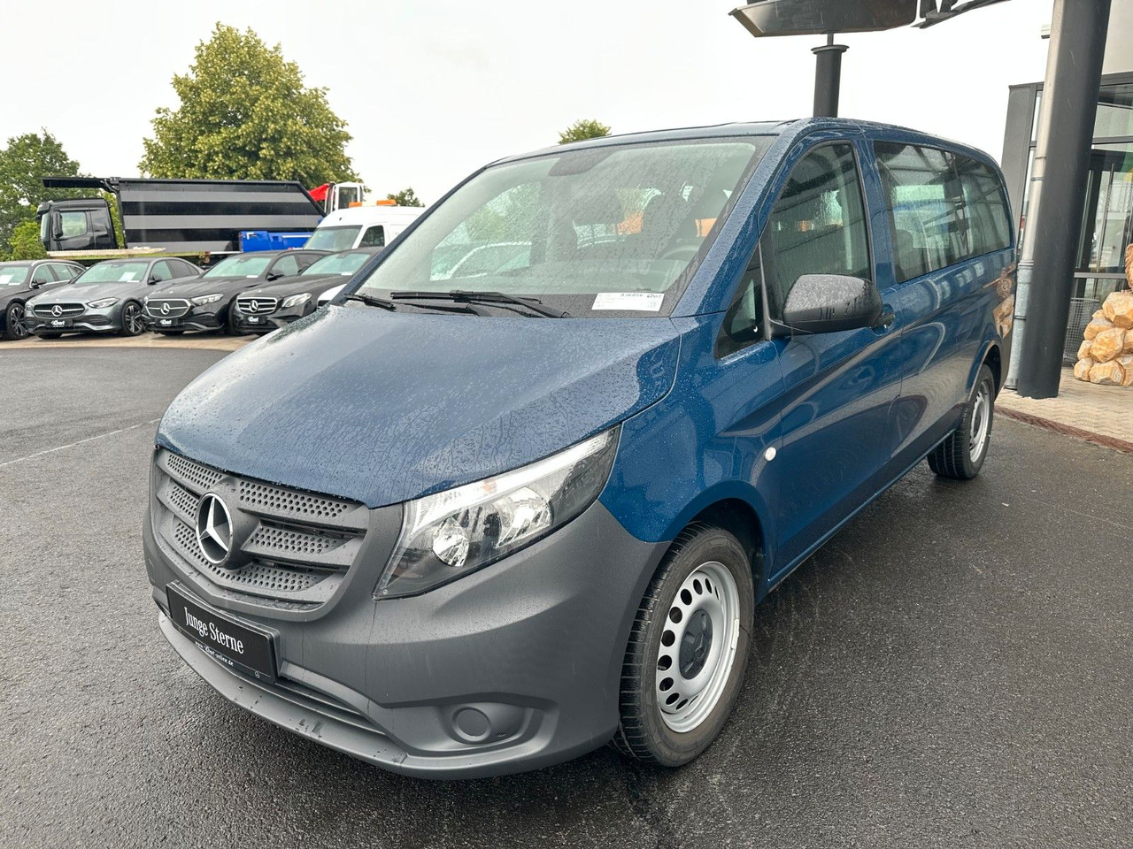 Mercedes-Benz Vito 119 CDI Tourer 3200 Klima AHK Tempomat - Personentransporter: das Bild 3 Mercedes-Benz Vito 119 CDI Tourer 3200 Klima AHK Tempomat - Personentransporter: das Bild 3