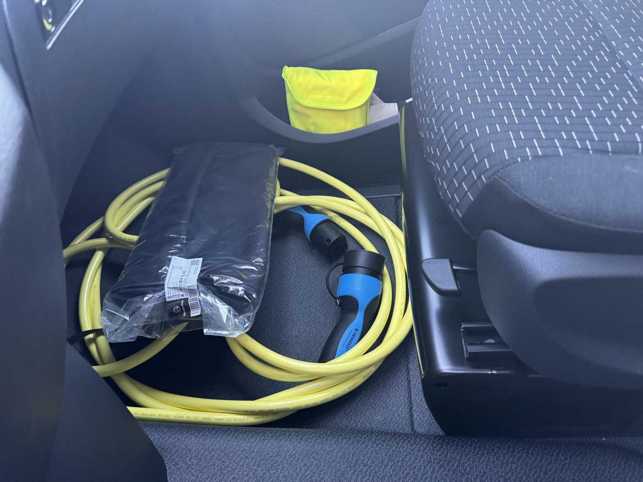 Kleintransporter, Elektro-Transporter, Zustand - NEU Mercedes-Benz eVito 112 Audio 30 Sitzheizung Kamera Tempomat: das Bild 9