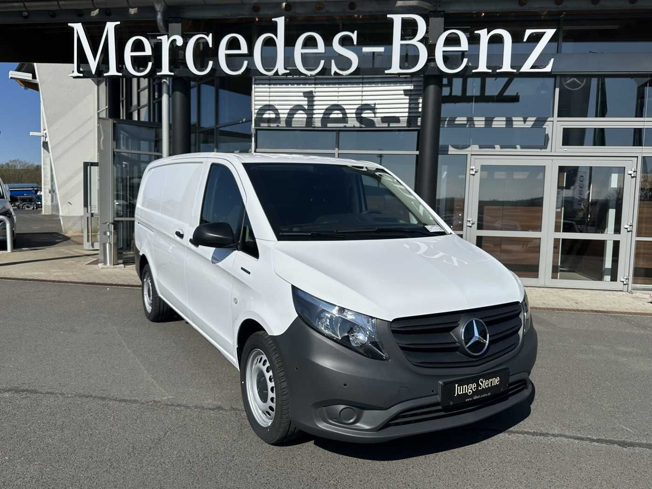 Mercedes-Benz eVito 112 Klima Kamera Audio 30 Sitzheiz Tempom. - Kleintransporter, Elektro-Transporter: das Bild 1 Mercedes-Benz eVito 112 Klima Kamera Audio 30 Sitzheiz Tempom. - Kleintransporter, Elektro-Transporter: das Bild 1
