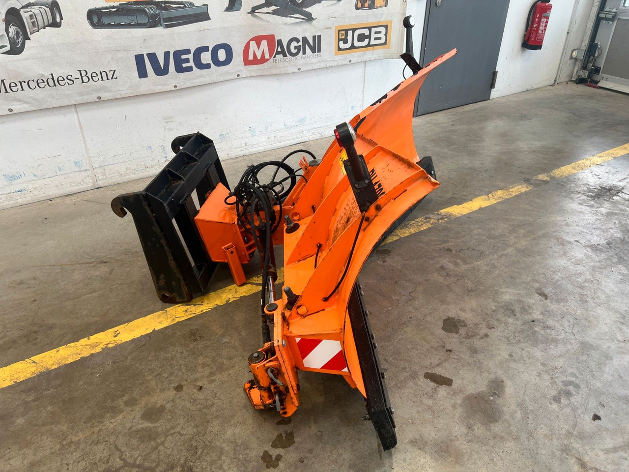 Pronar PU-1700 Schneeschild / 2011 / 1.930 mm - Schneepflug: das Bild 4 Pronar PU-1700 Schneeschild / 2011 / 1.930 mm - Schneepflug: das Bild 4