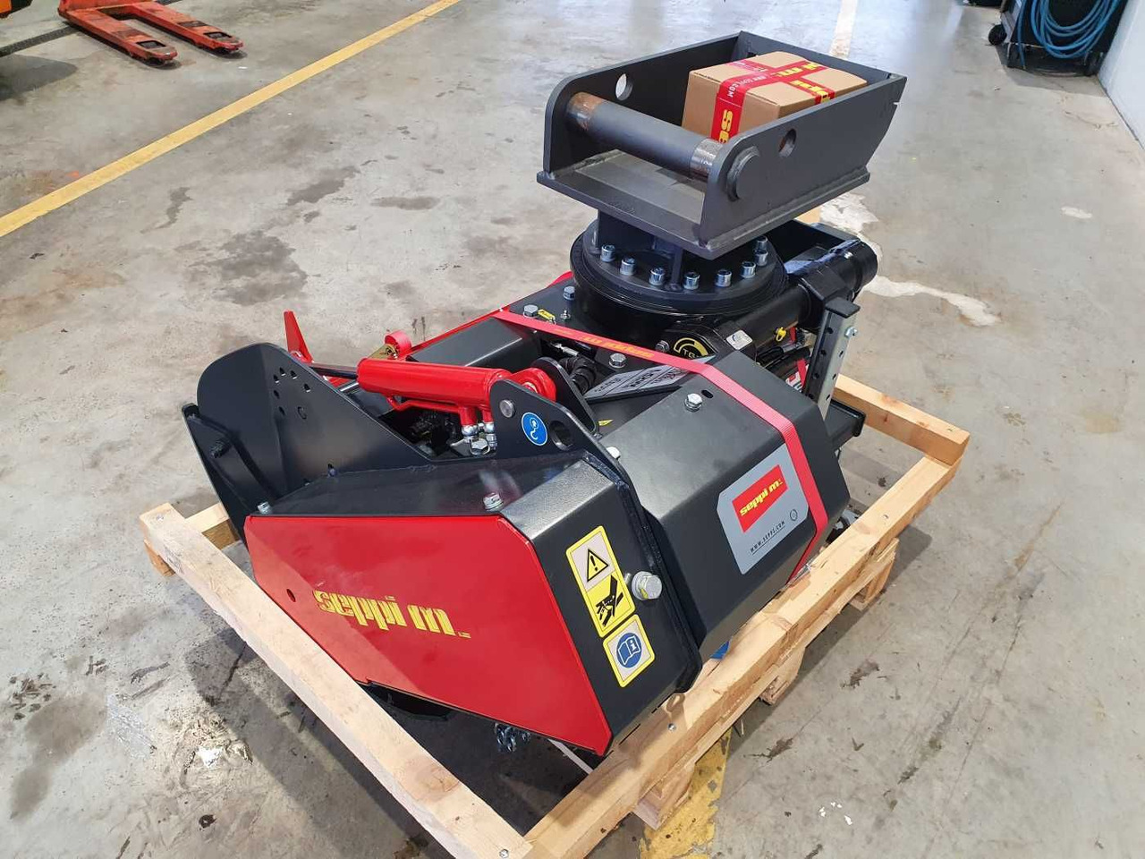 Seppi MINI-BMS 105 Forstmulcher Drehmotor MS08 - Forstmulcher: das Bild 5 Seppi MINI-BMS 105 Forstmulcher Drehmotor MS08 - Forstmulcher: das Bild 5