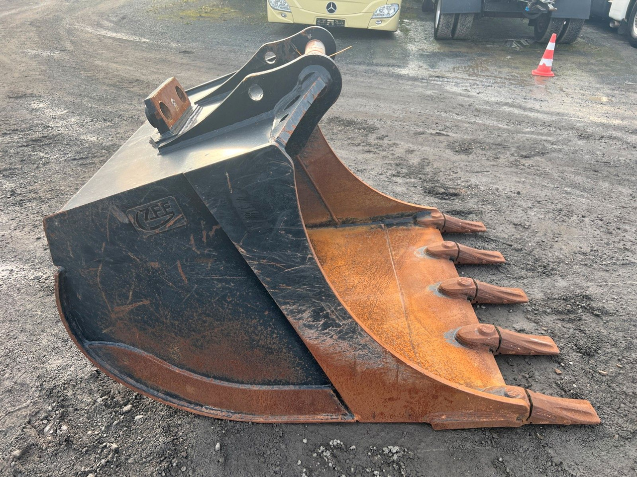 ZFE Tieflöffel / Löffel / MS21 / 1.400 mm / 2022 - Baggerschaufel: das Bild 3 ZFE Tieflöffel / Löffel / MS21 / 1.400 mm / 2022 - Baggerschaufel: das Bild 3