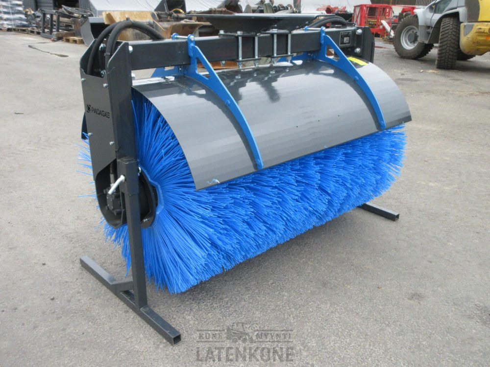 Padagas Puomiharja PIW-150 R ilman kiinnikettä - Kehrbesen für Baumaschine: das Bild 5 Padagas Puomiharja PIW-150 R ilman kiinnikettä - Kehrbesen für Baumaschine: das Bild 5