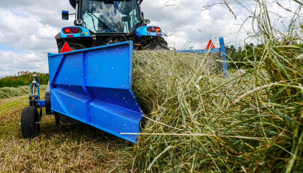 DOZAMECH HERON 225 Hay Turner and Rake - Heuwender/ Wenderechen: das Bild 2 DOZAMECH HERON 225 Hay Turner and Rake - Heuwender/ Wenderechen: das Bild 2