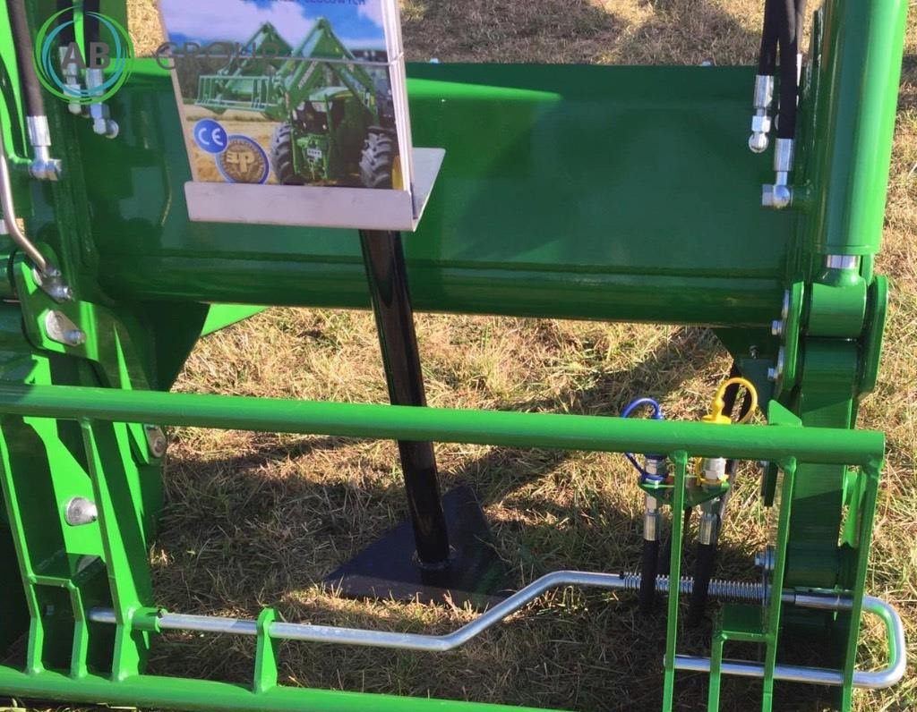 Hydrometal front loader AT-40 - Frontlader für Traktor: das Bild 4 Hydrometal front loader AT-40 - Frontlader für Traktor: das Bild 4