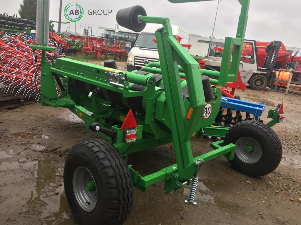 Inter-Tech self loading bale wrap GO01 - Ballenwickelgerät: das Bild 1 Inter-Tech self loading bale wrap GO01 - Ballenwickelgerät: das Bild 1