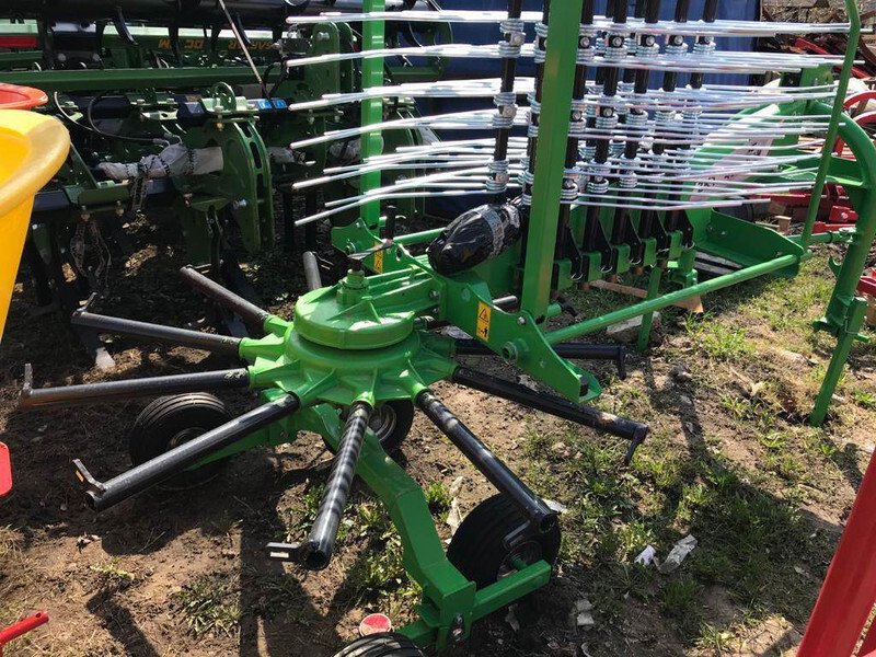 Inter-Tech zgrabiarka 4,2m - Heuwender/ Wenderechen: das Bild 5 Inter-Tech zgrabiarka 4,2m - Heuwender/ Wenderechen: das Bild 5