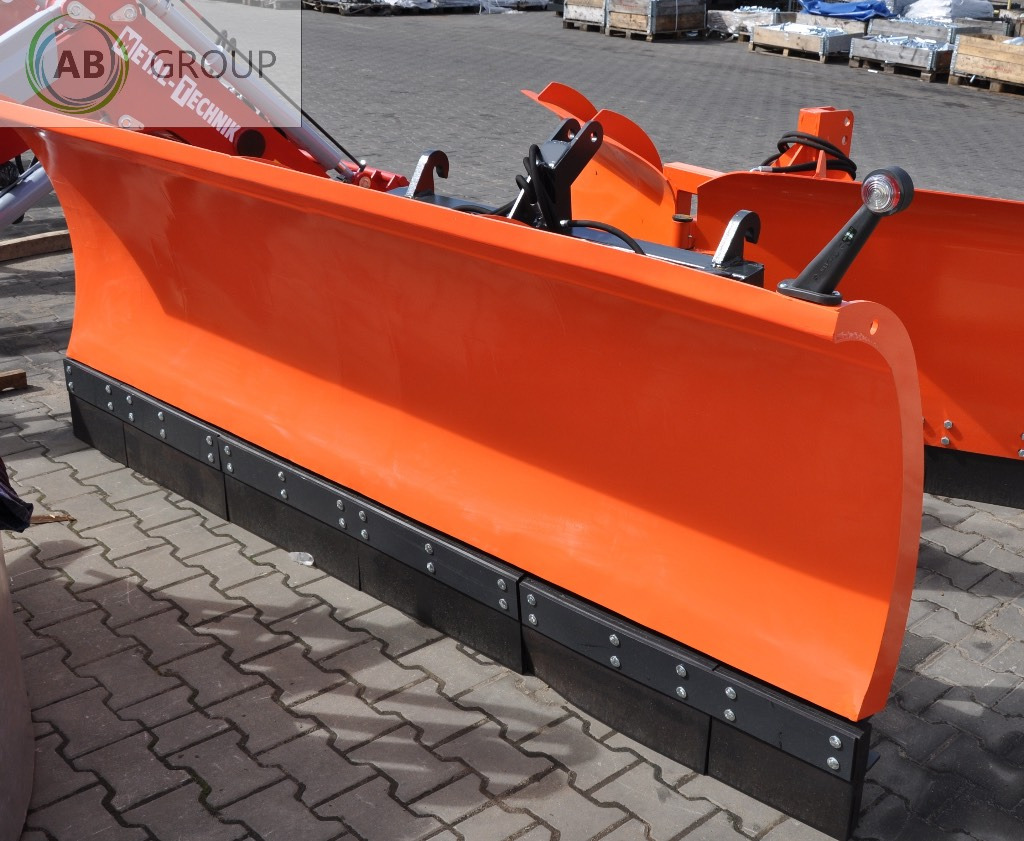 Metal-Technik snow plow 3.0 m category II - Schneepflug für Landmaschine: das Bild 4 Metal-Technik snow plow 3.0 m category II - Schneepflug für Landmaschine: das Bild 4