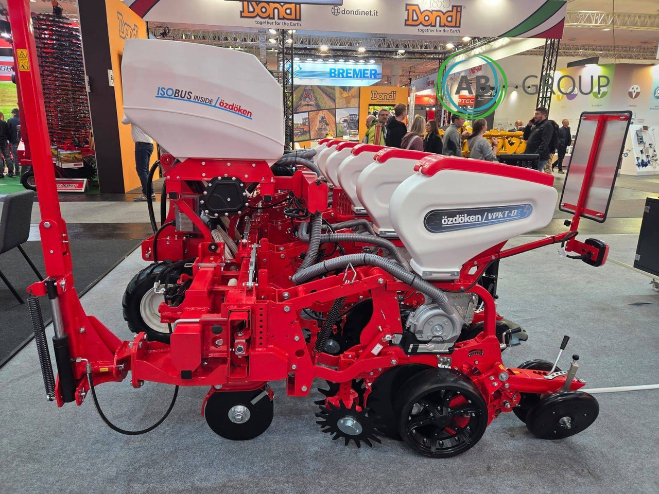 Siewnik OZDOKEN 6-rzędowy VPKT-DGE6 napęd elektryczny i ISOBUS - Einzelkornsämaschine: das Bild 3 Siewnik OZDOKEN 6-rzędowy VPKT-DGE6 napęd elektryczny i ISOBUS - Einzelkornsämaschine: das Bild 3