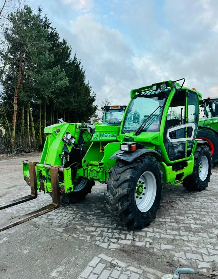 Merlo TF 42.7 CS - Andere Technik: das Bild 1 Merlo TF 42.7 CS - Andere Technik: das Bild 1
