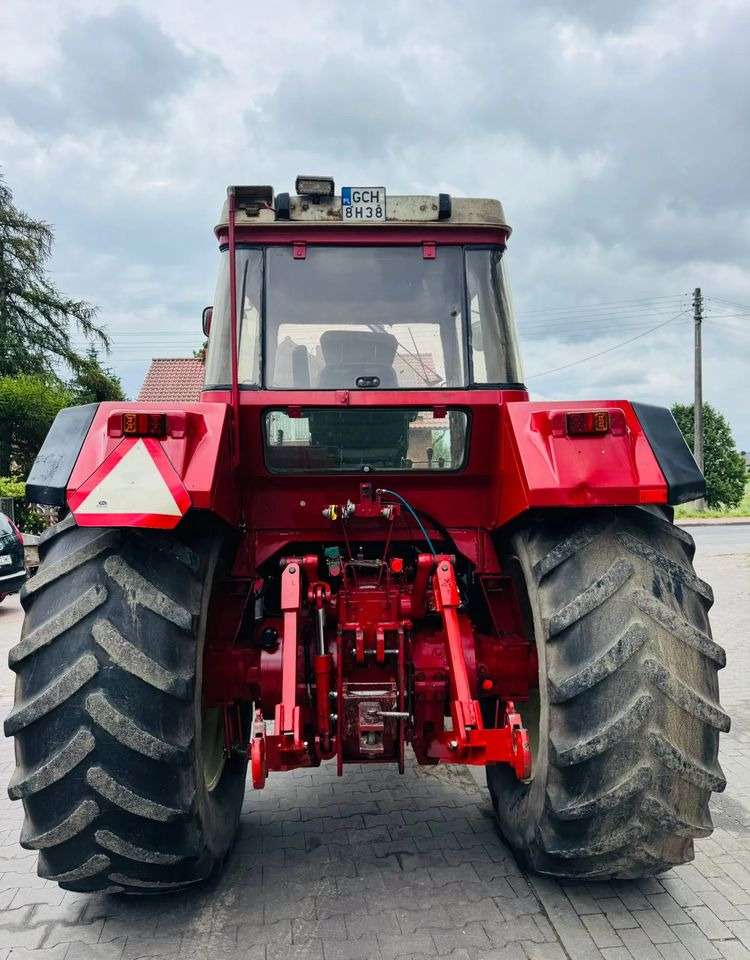 Case IH 1255 XL - Traktor: das Bild 4 Case IH 1255 XL - Traktor: das Bild 4