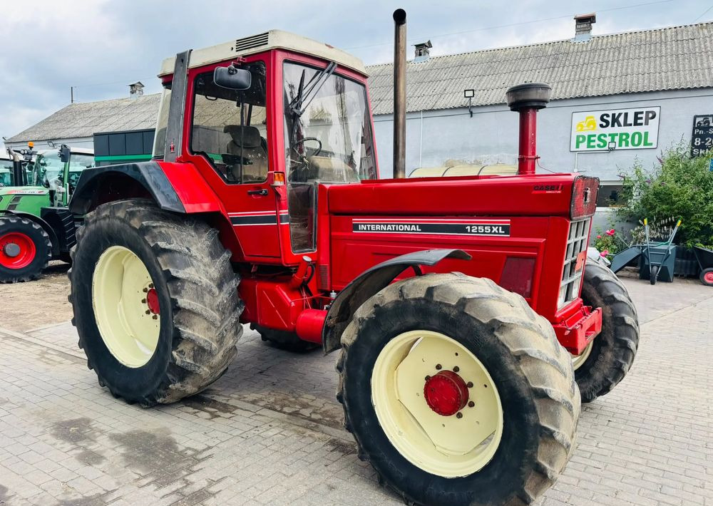 Case IH 1255 XL - Traktor: das Bild 5 Case IH 1255 XL - Traktor: das Bild 5