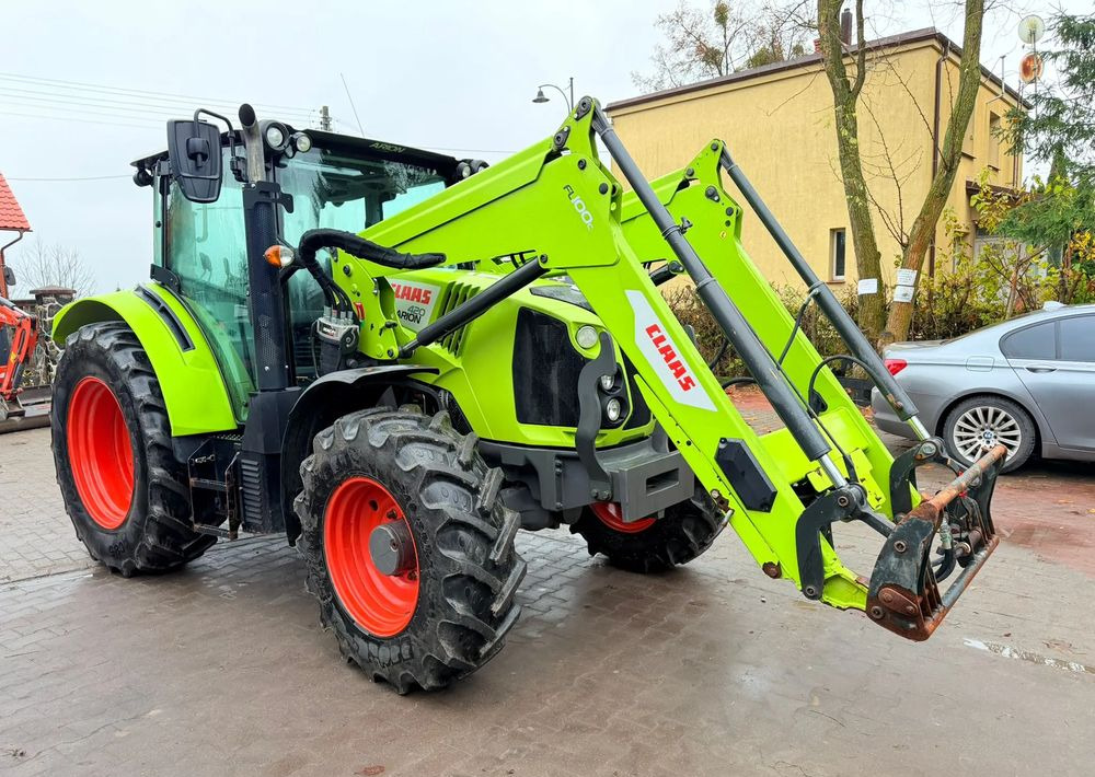 Claas Arion 420 - Traktor: das Bild 2 Claas Arion 420 - Traktor: das Bild 2