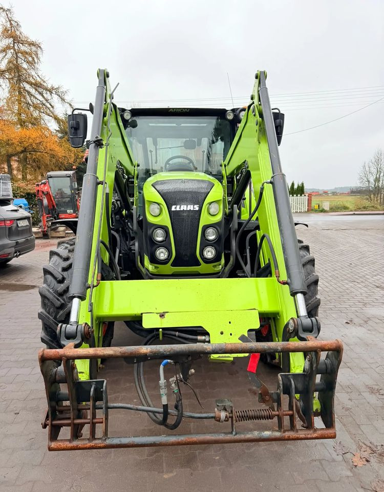 Claas Arion 420 - Traktor: das Bild 4 Claas Arion 420 - Traktor: das Bild 4